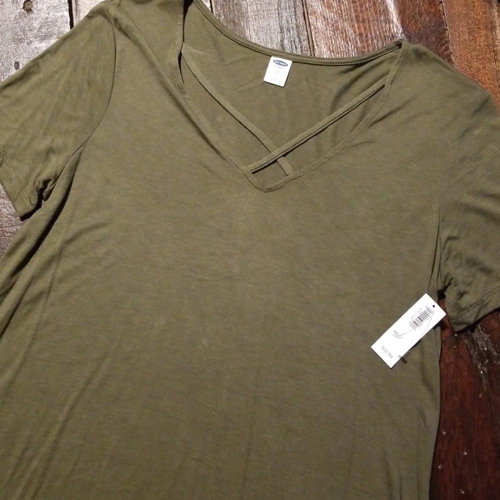 Old Navy T-Shirt